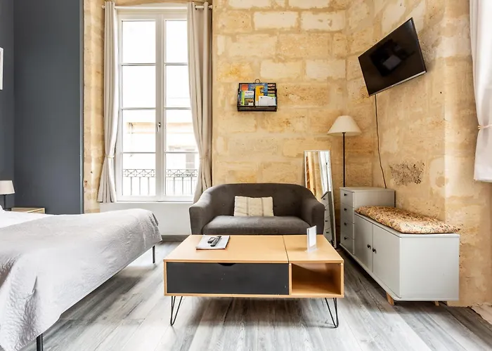 公寓 Le Balcon De Gabriel Place De La Bourse