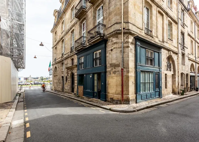 Le Balcon De Gabriel Place De La Bourse